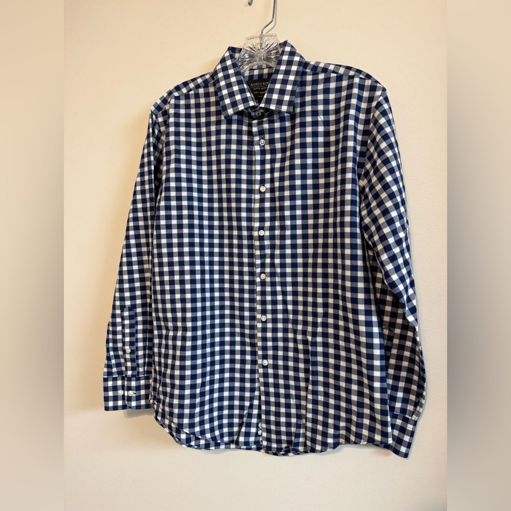Men's Nordstrom Navy Blue and White Checkered Button Up Shirt Size 15 / 32-33